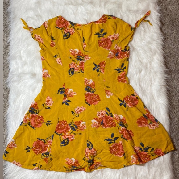 cute dress with floral prints, size L by the brand Arizona - Picture 3 of 5